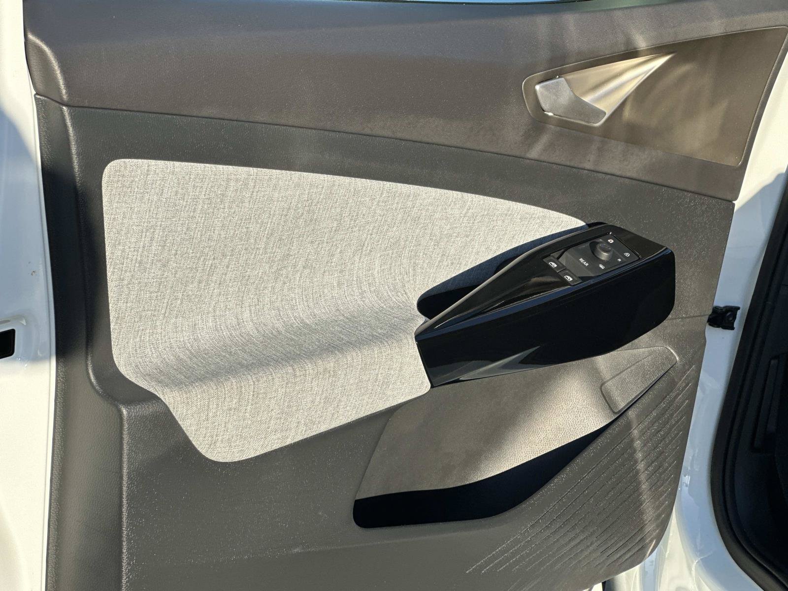 Certified 2023 Volkswagen ID.4 Pro RWD image 21