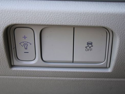 Certified 2024 Kia Sorento S w/ Panoramic Sunroof Package FWD image 25