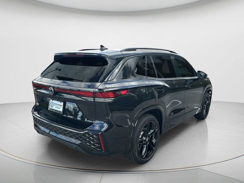 New 2026 Volkswagen Tiguan SE R-Line image 5