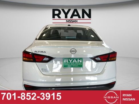 New 2026 Nissan Altima 2.5 SV FWD image 8