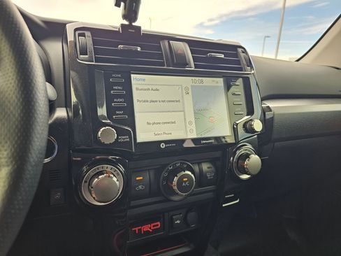 Used 2023 Toyota 4Runner TRD Off-Road Premium w/ Moonroof Package AWD/4WD image 25