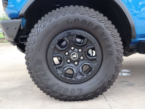 Used 2022 Ford Bronco Wildtrak AWD/4WD image 10