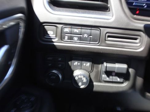 Used 2024 Chevrolet Suburban RST w/ Sport Performance Package image 29