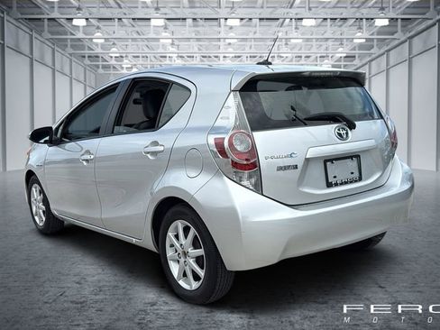Used 2012 Toyota Prius C Three FWD image 3