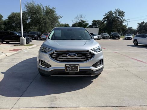 Used 2019 Ford Edge Titanium w/ Cold Weather Package AWD/4WD image 8