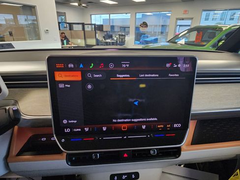 New 2025 Volkswagen ID. Buzz Pro S Plus image 16