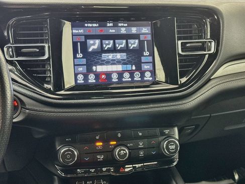 Used 2023 Dodge Durango SXT RWD image 16