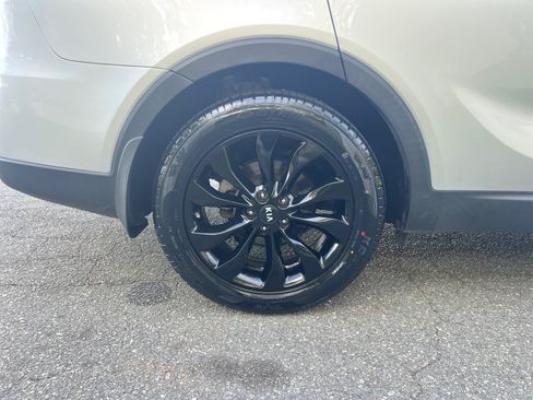 Used 2020 Kia Sorento EX FWD image 27