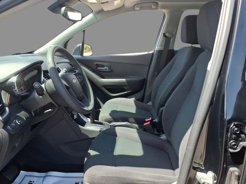Used 2017 Chevrolet Trax LS AWD/4WD image 20