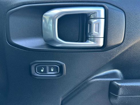 Used 2022 Jeep Wrangler Unlimited Rubicon 4xe w/ Steel Bumper Group image 19