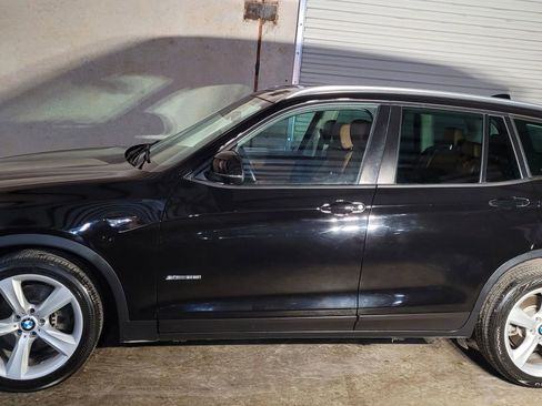 Used 2017 BMW X3 sDrive28i image 9