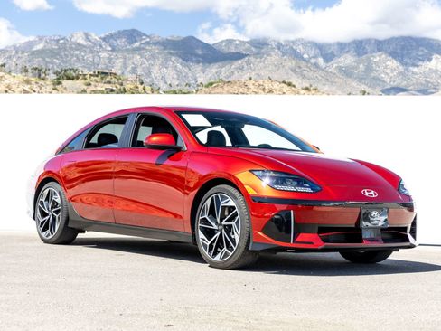 Used 2023 Hyundai Ioniq 6 Limited RWD image 2