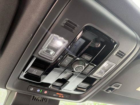 Used 2026 Chevrolet Tahoe High Country RWD image 16