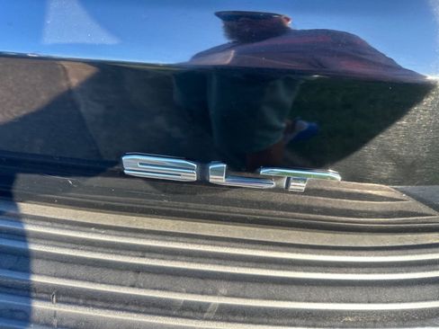 Used 2021 GMC Yukon XL SLT AWD/4WD image 7