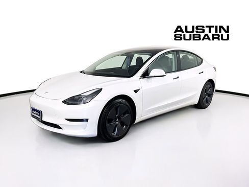 Used 2023 Tesla Model 3 Standard Range RWD image 3