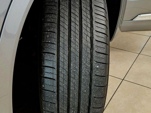 Used 2024 Cadillac XT6 Premium Luxury w/ Technology Package image 50