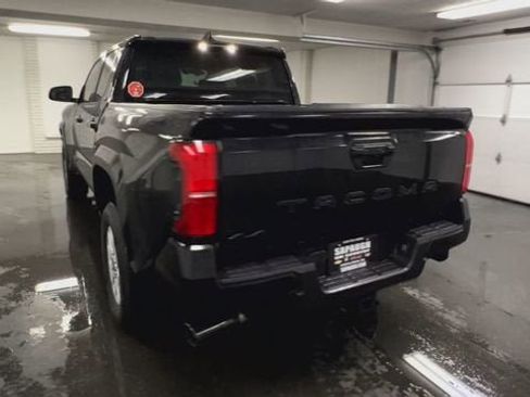 Used 2025 Toyota Tacoma SR5 image 7