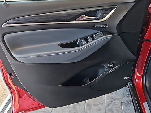 Used 2024 Buick Enclave Premium image 29