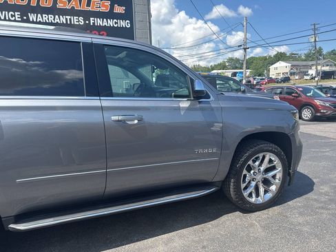 Used 2019 Chevrolet Tahoe Premier AWD/4WD image 10