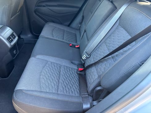 Used 2018 Chevrolet Equinox LT FWD image 9