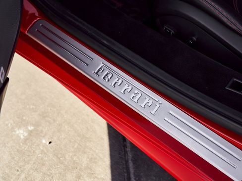 Used 2019 Ferrari 488 Spider Base image 36