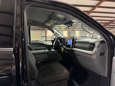 Used 2025 Ford F250 XLT image 13
