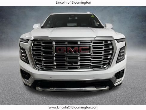 Used 2025 GMC Yukon Denali AWD/4WD image 9