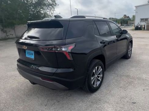 Certified 2025 Chevrolet Equinox LT w/ Convenience Package II FWD image 8