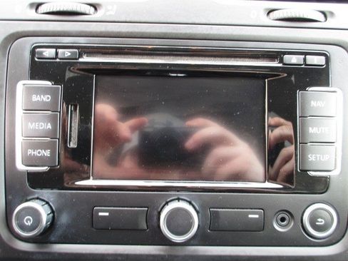 Used 2012 Volkswagen Golf TDI image 24