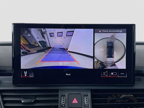 Used 2024 Audi Q5 e Premium Plus w/ Premium Plus Package image 19