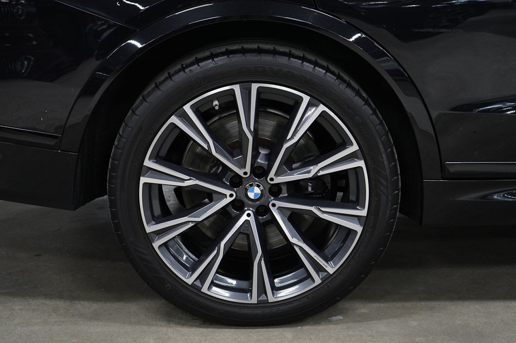 Used 2022 BMW X7 M50i w/ Executive Package AWD/4WD image 35