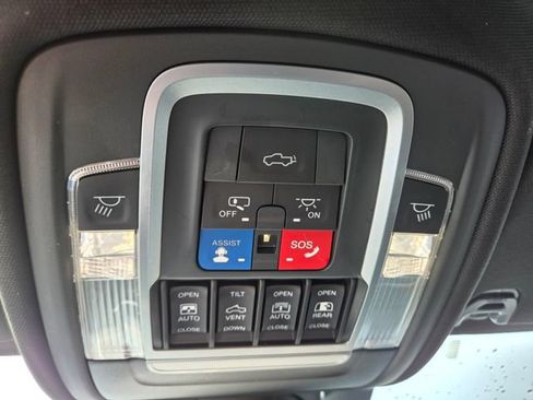 Used 2021 RAM 1500 Limited w/ Night Edition AWD/4WD image 10