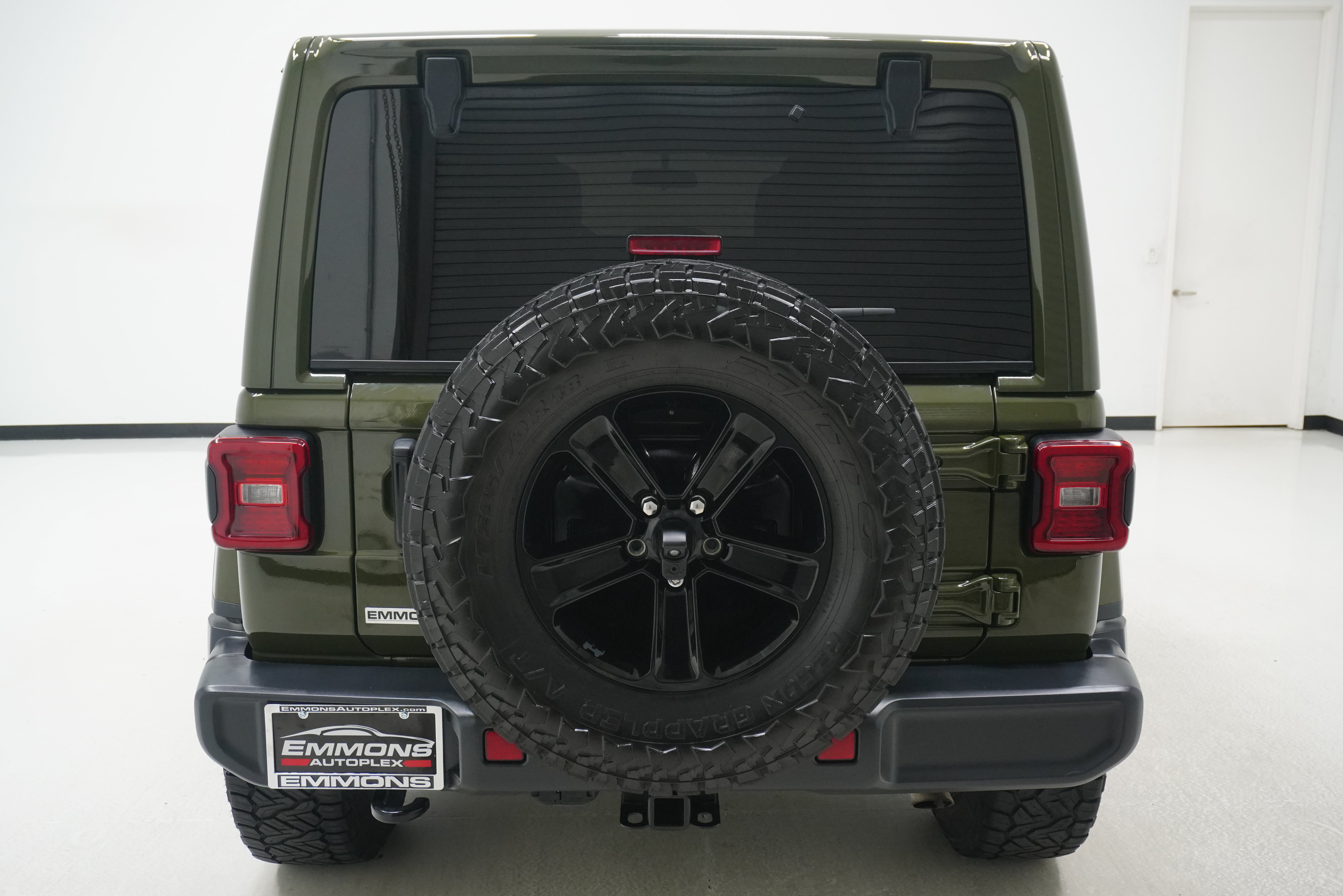 Used 2021 Jeep Wrangler Unlimited Sahara AWD/4WD image 5