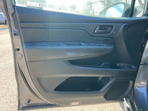 Used 2023 Honda Odyssey EX-L image 10