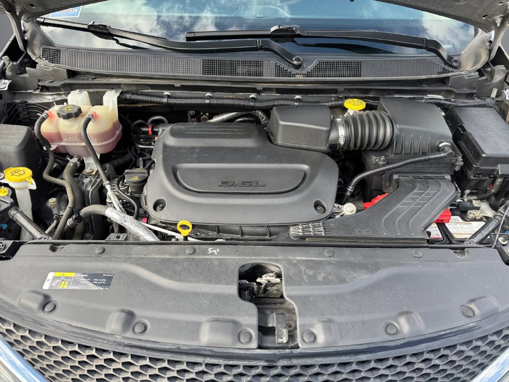 Used 2019 Chrysler Pacifica Touring-L FWD image 20