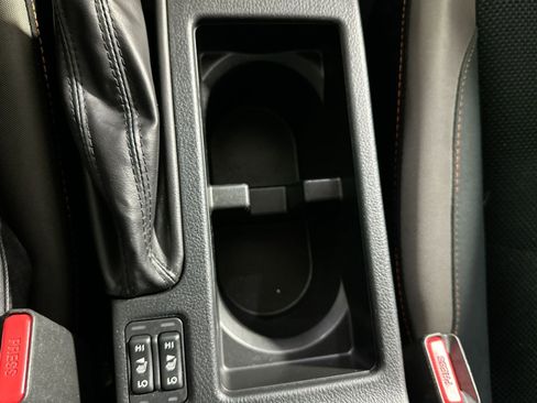 Used 2017 Subaru Crosstrek 2.0i Premium w/ Moonroof Package image 28