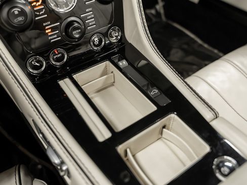 Used 2015 Aston Martin DB9 Volante image 50