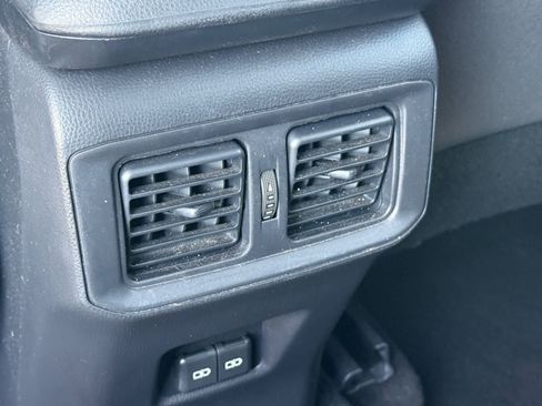 Used 2025 Toyota RAV4 XLE FWD image 12