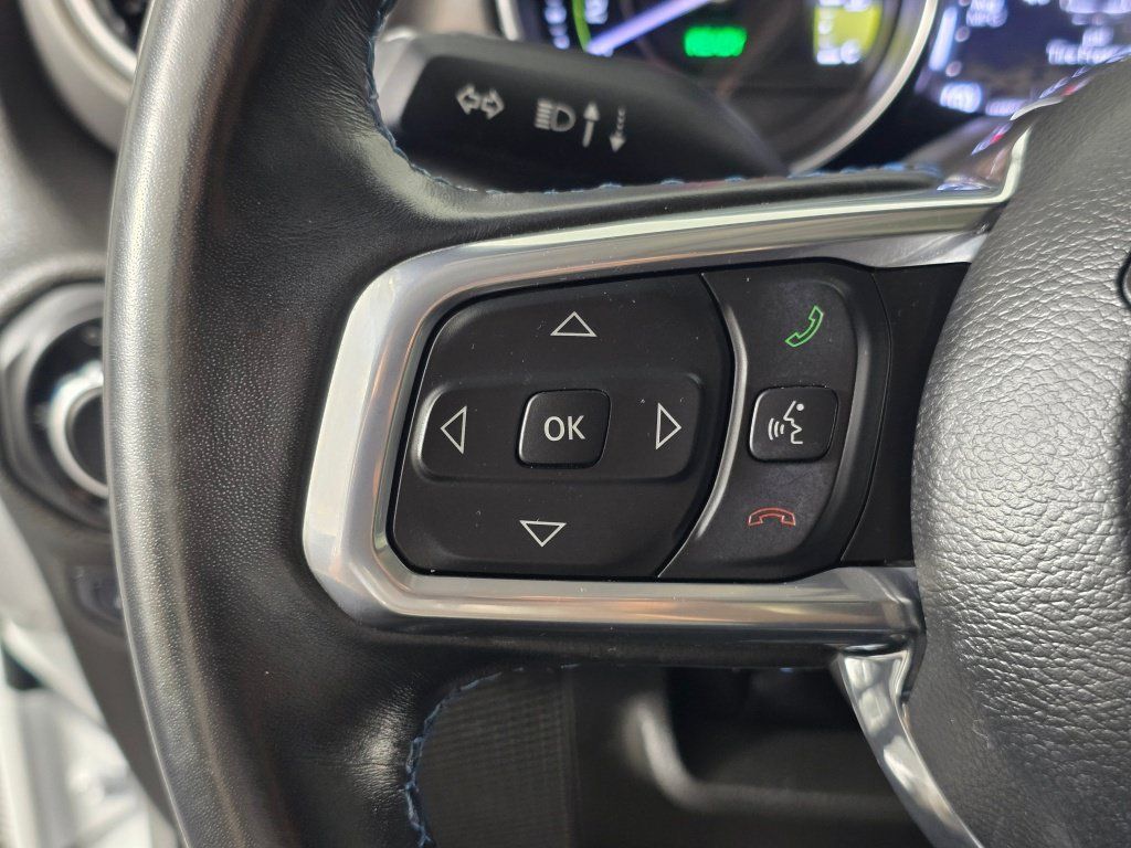 Used 2022 Jeep Wrangler Unlimited Rubicon 4xe AWD/4WD image 26