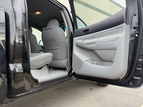 Used 2010 Toyota Tacoma 4x4 Double Cab image 27