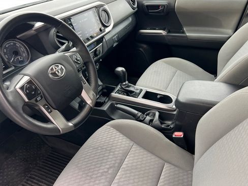 Used 2022 Toyota Tacoma SR5 w/ Black Out Package (TMS) image 11