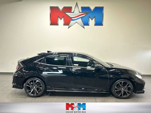 Used 2017 Honda Civic Sport image 1