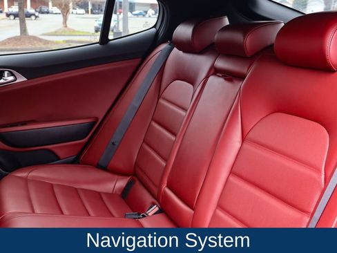 Used 2021 Kia Stinger GT2 image 12