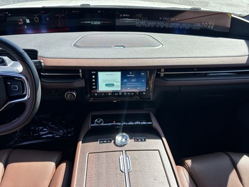 New 2026 Lincoln Navigator Reserve AWD/4WD image 20