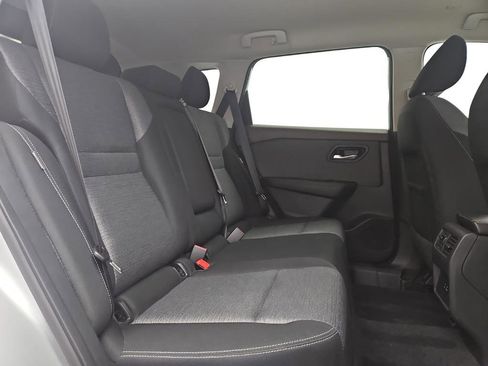 Used 2022 Nissan Rogue SV image 25