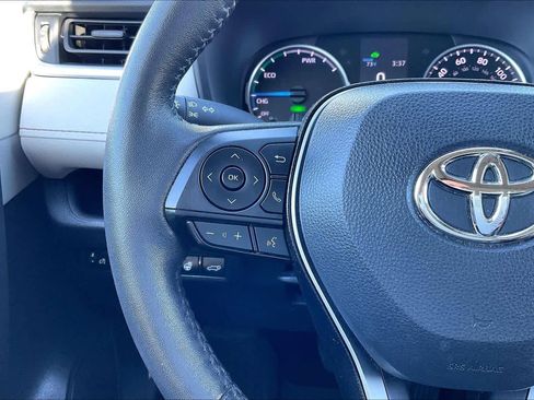 Used 2022 Toyota RAV4 XLE w/ Convenience Package image 23