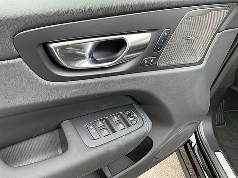 New 2026 Volvo XC60 B5 Ultra w/ Climate Package image 15