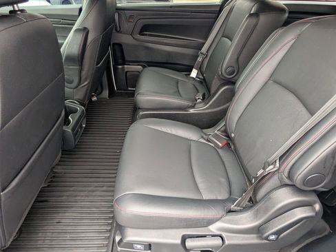 Used 2024 Honda Odyssey Sport image 17