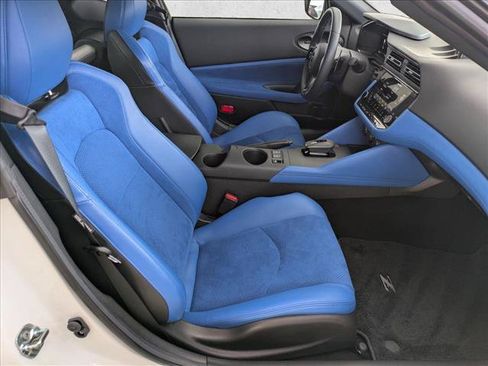 Used 2024 Nissan Z Performance w/ Floor Mat Package RWD image 18