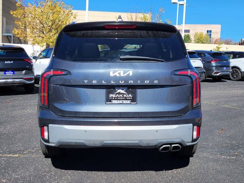 Used 2024 Kia Telluride EX w/ EX Captain's Chair Package image 13